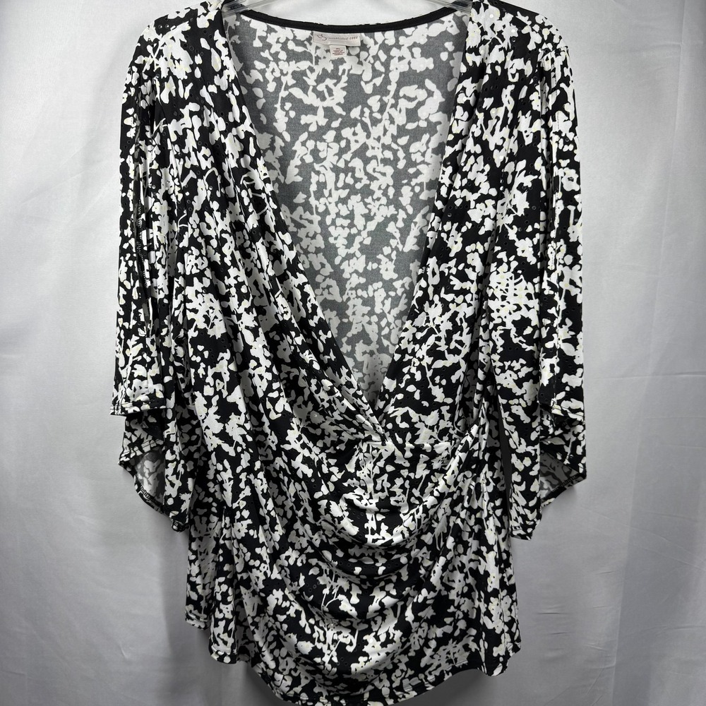 DB Established 1962 Top Womens XL Black White Floral Blouse Sequin Cowl Neck USA